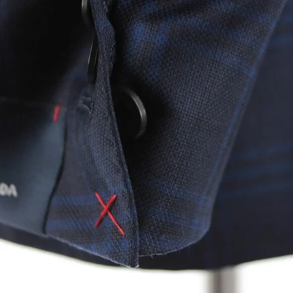 Cardinal of Canada NWT 100% Wool Sport Coat Size 42R US In Blues Plaid